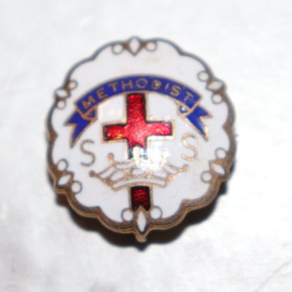 ✝️ Vintage Gold Methodist Lapel Pin – .75"  🔷 - Picture 1 of 5